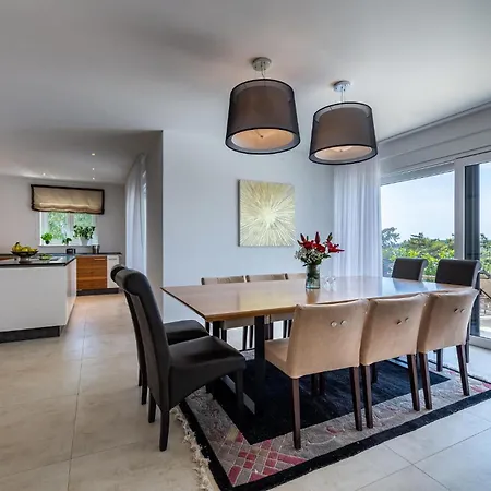 Vakantiehuis 4 Bedroom Awesome In *