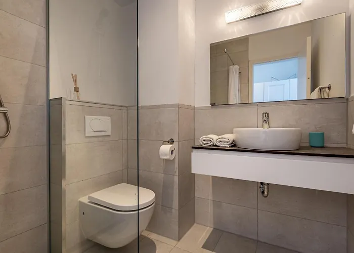 4 Bedroom Awesome In