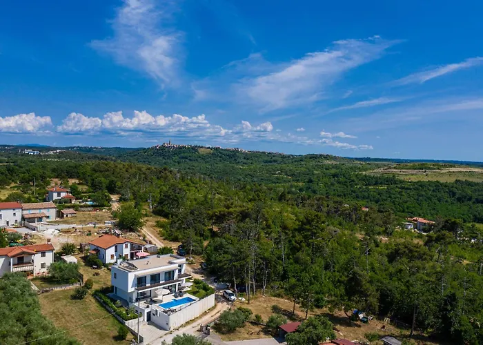 Vakantiehuis 4 Bedroom Awesome In Gambozzi