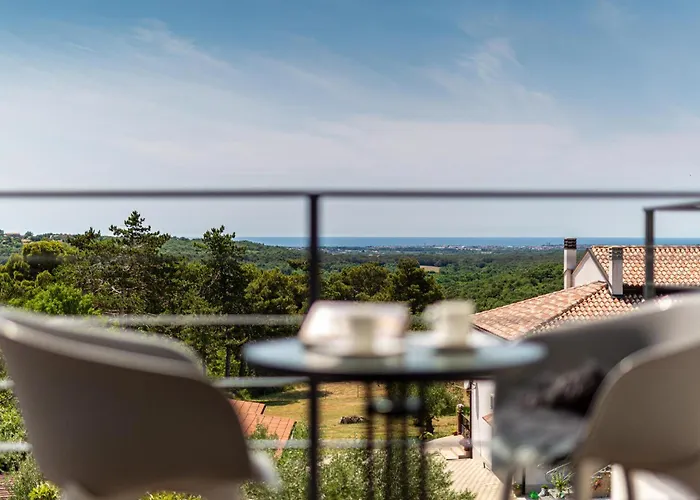 4 Bedroom Awesome In *