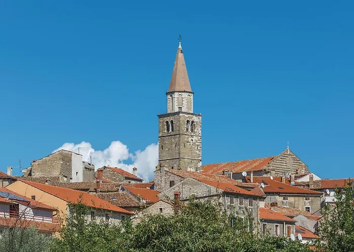 4 Bedroom Awesome In * Gambozzi